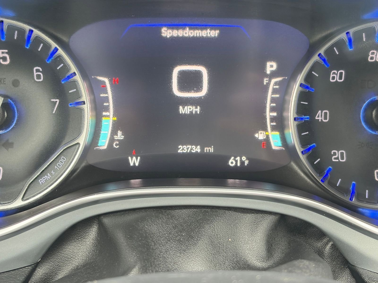 Used 2025 Chrysler Pacifica Limited image 44