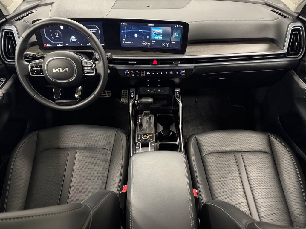 Used 2024 Kia Sorento SX image 16