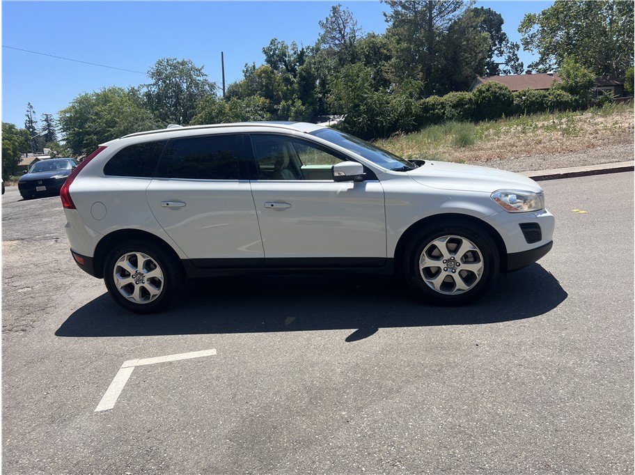 Used 2013 Volvo XC60 3.2 AWD/4WD image 4