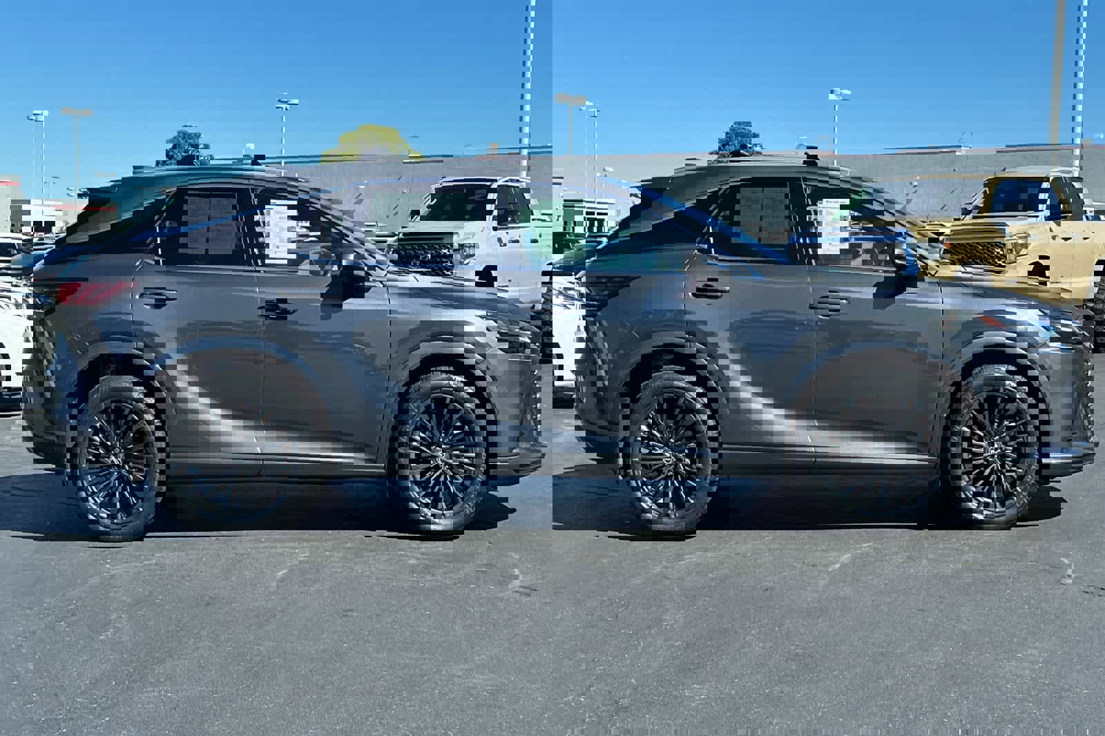 Certified 2025 Lexus RX 350h w/ Convenience Package image 6