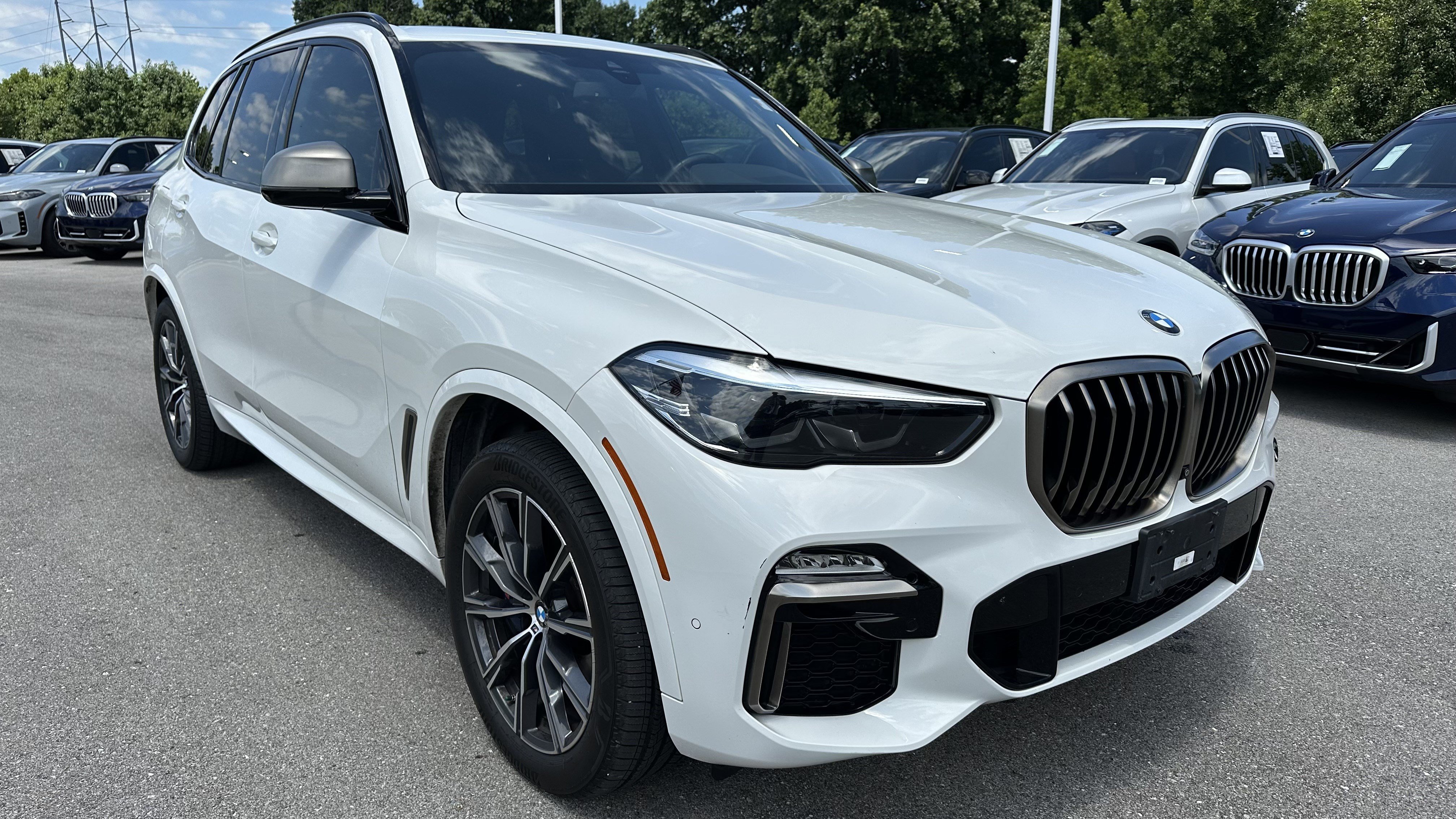 Used 2021 BMW X5 M50i w/ Premium Package AWD/4WD image 2