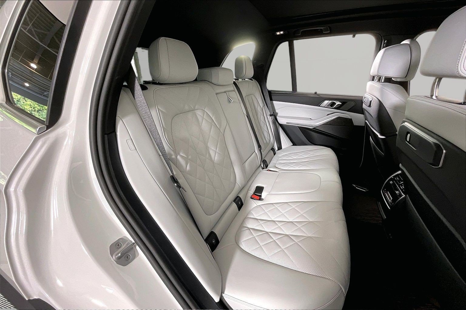 Used 2026 BMW X5 xDrive40i AWD/4WD image 25
