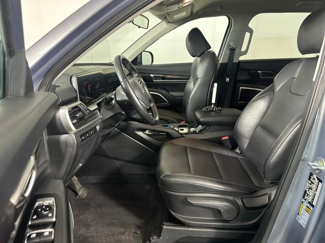 Used 2023 Kia Telluride LX image 11