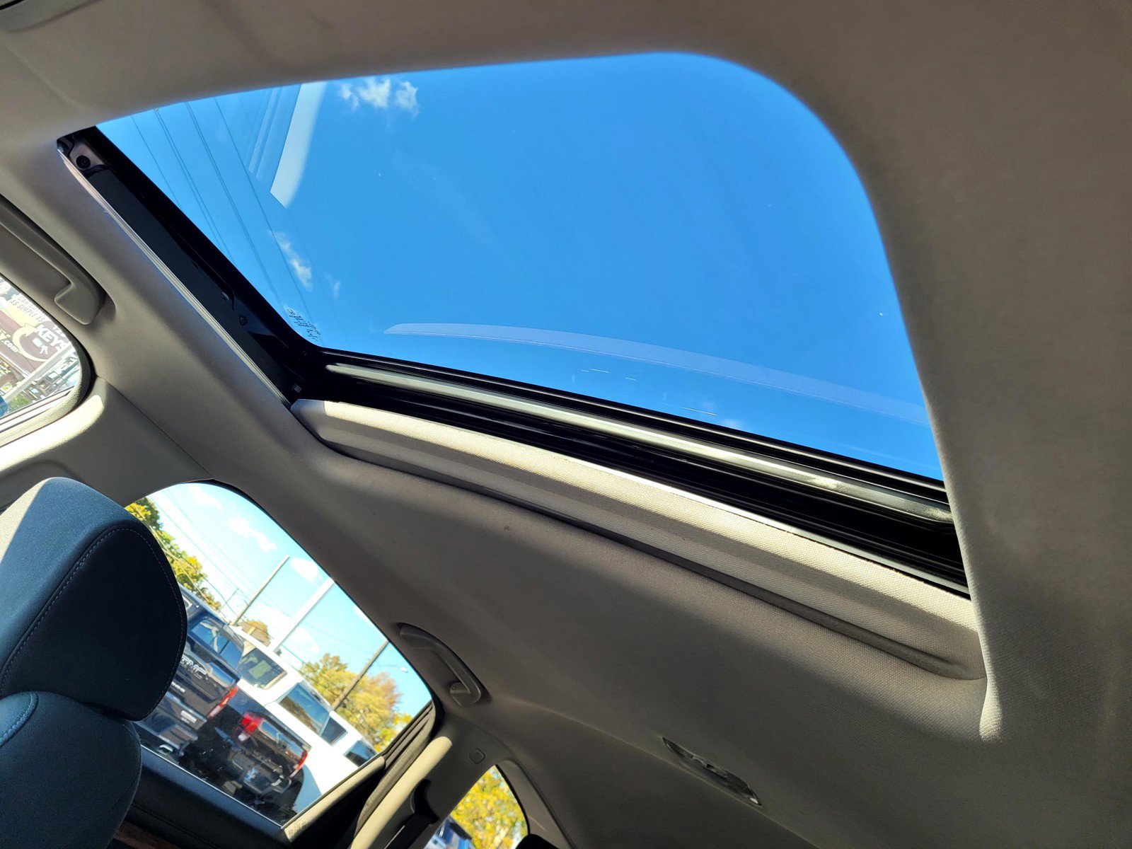 Used 2021 Honda CR-V EX image 33