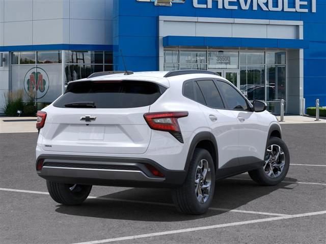 New 2025 Chevrolet Trax LT w/ Sunroof Package image 4