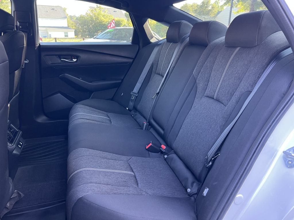 Used 2025 Honda Accord Sport image 10