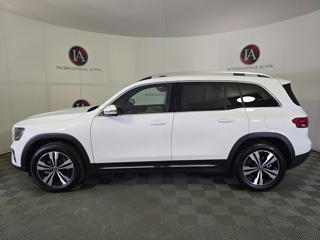Used 2025 Mercedes-Benz GLB 250 4MATIC image 6