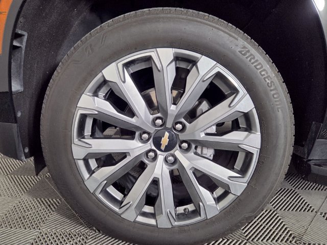 Used 2025 Chevrolet Tahoe High Country RWD image 7