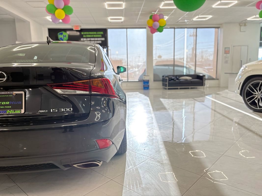 Used 2019 Lexus IS 300 F Sport w/ F Sport Package image 14