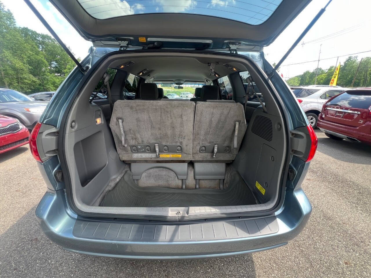 Used 2007 Toyota Sienna CE FWD image 14