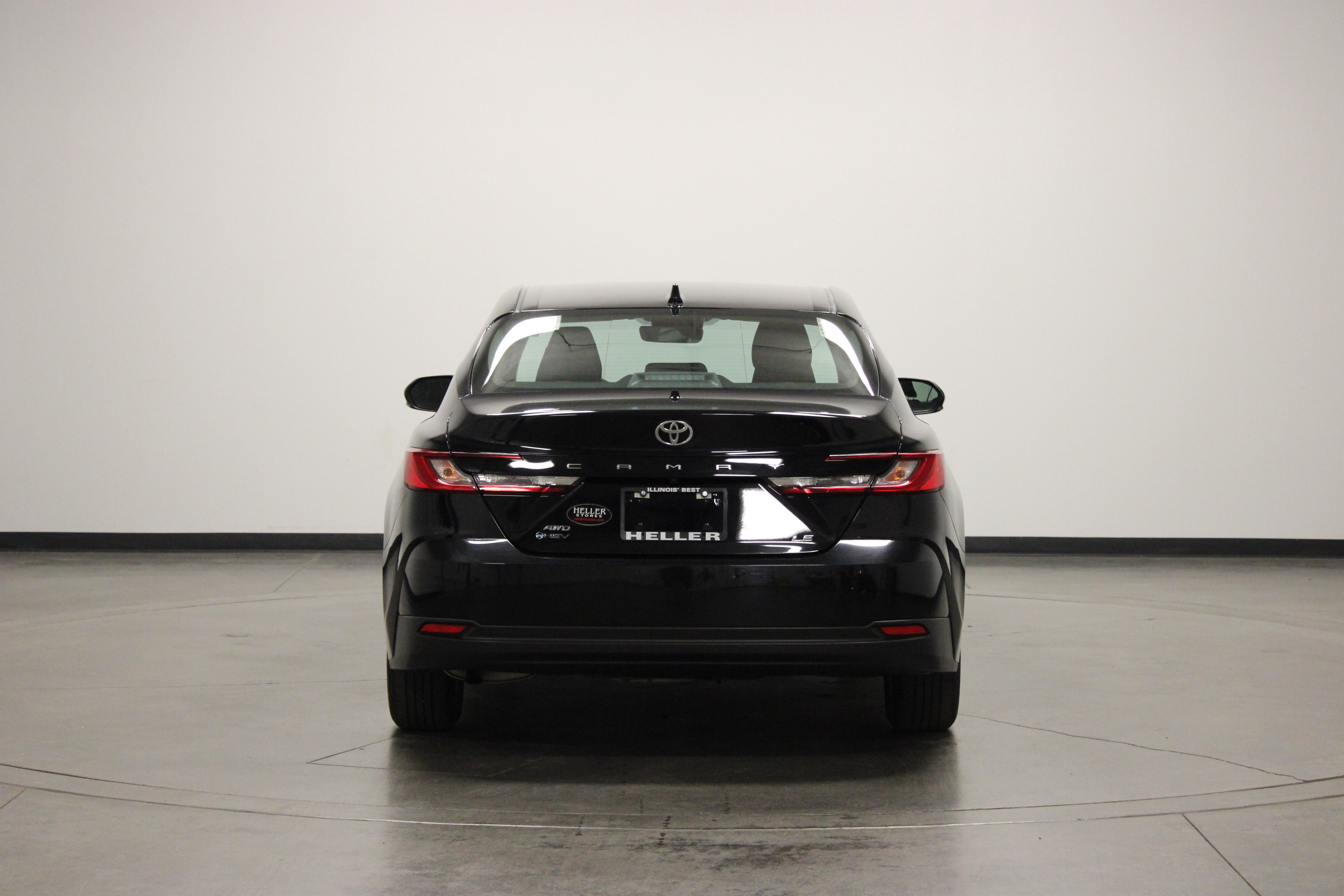 Used 2025 Toyota Camry LE w/ Convenience Package AWD/4WD image 7