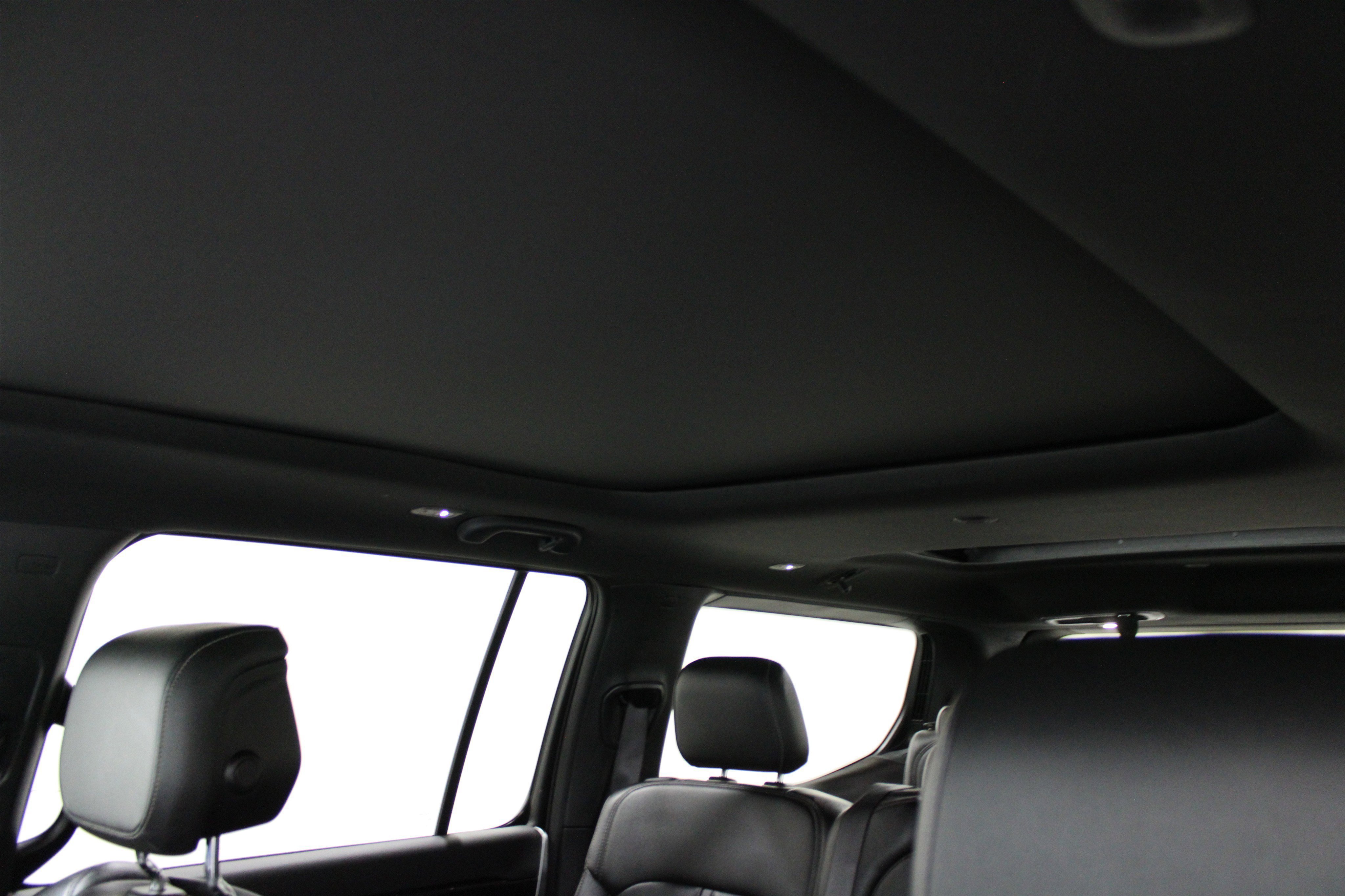 Used 2024 Jeep Wagoneer 4WD w/ Premium Group I image 30