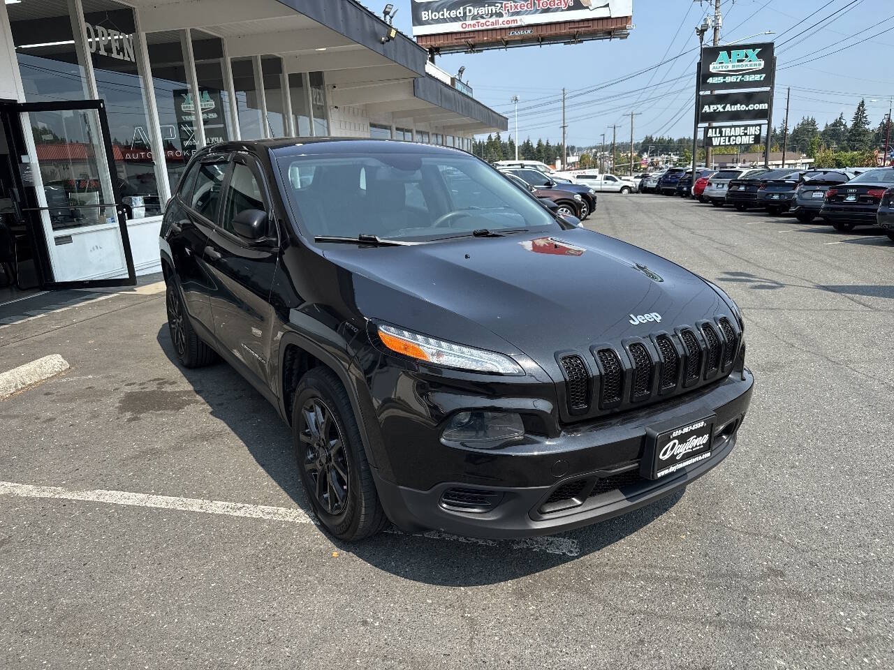 Used 2015 Jeep Cherokee Sport AWD/4WD image 10