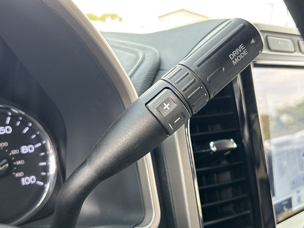 Used 2022 Ford F250 Lariat w/ Black Appearance Package image 16