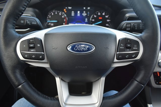 Used 2023 Ford Explorer XLT w/ Equipment Group 202A image 18