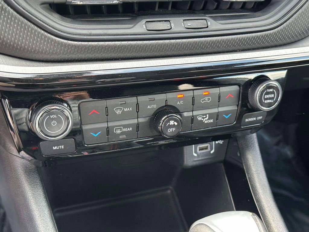 Used 2024 Jeep Compass Trailhawk image 29