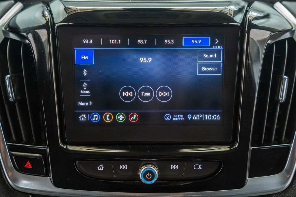 Used 2020 Chevrolet Traverse LT w/ Driver Confidence II Package AWD/4WD image 26