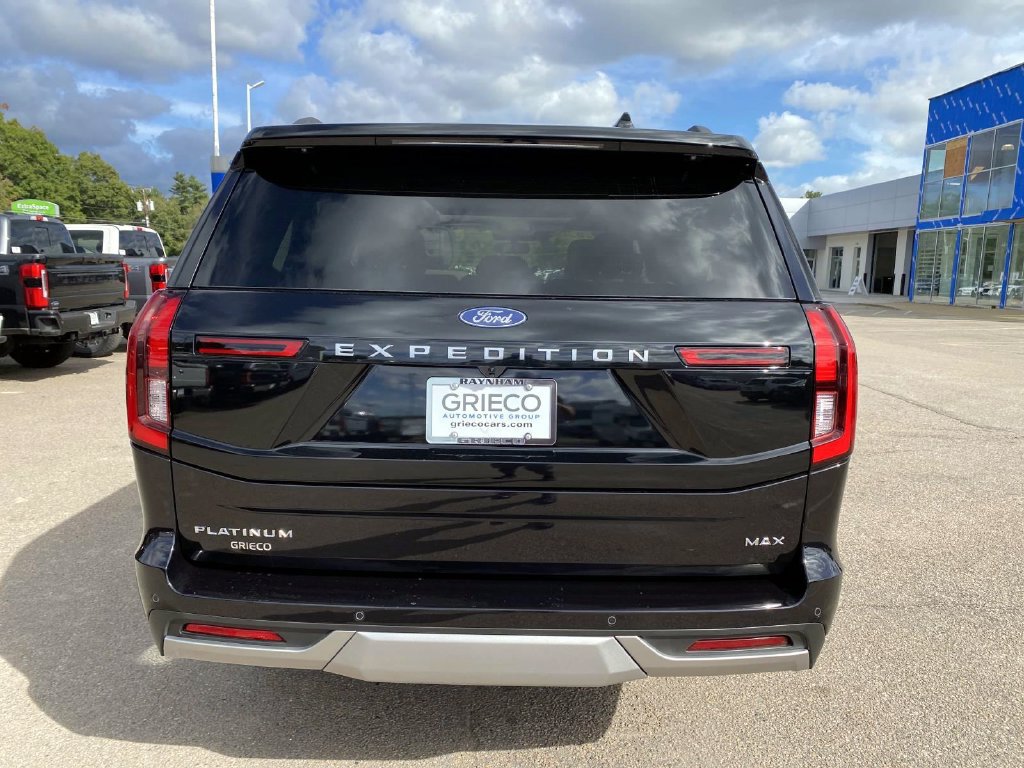 Used 2026 Ford Expedition Max Platinum w/ Platinum Ultimate Package AWD/4WD image 4