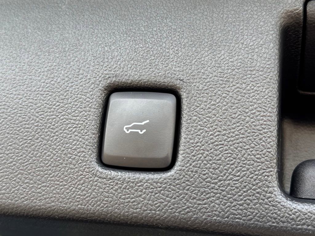 Used 2022 Ford Escape SEL image 27