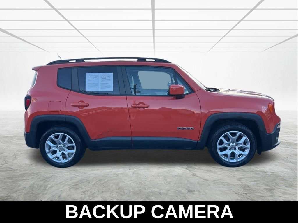 Used 2017 Jeep Renegade Latitude w/ Safety & Security Group image 4