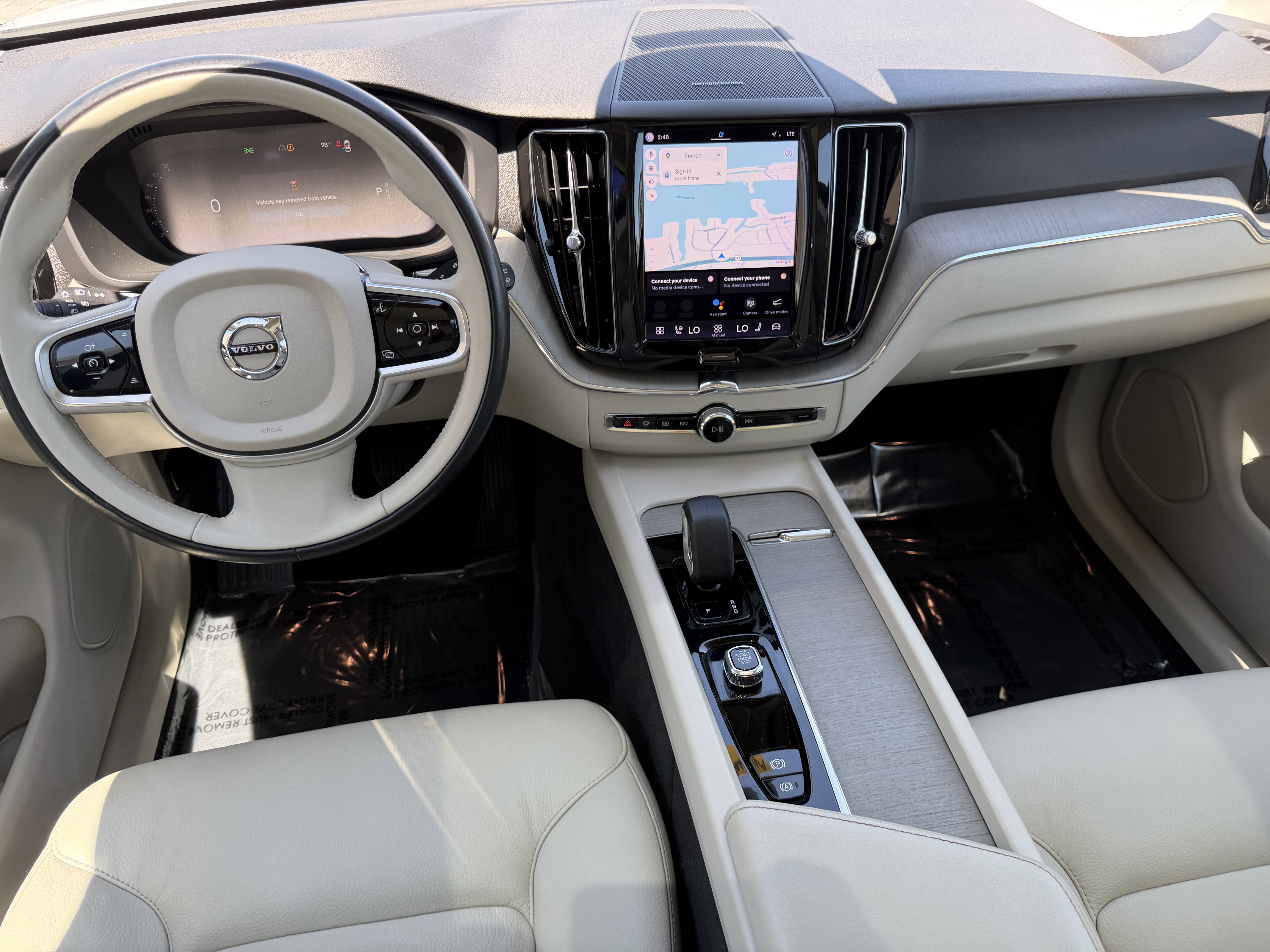 Certified 2023 Volvo XC60 B5 Plus w/ Climate Package FWD image 13