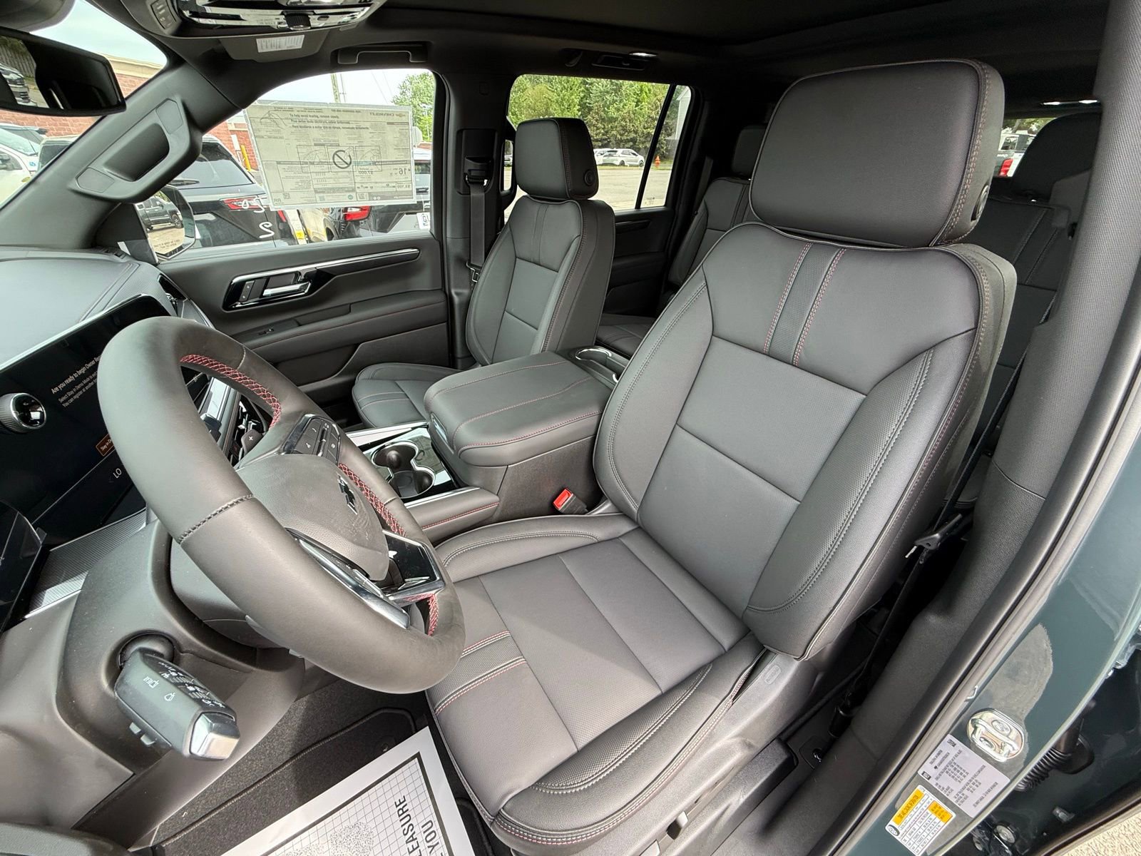 New 2026 Chevrolet Suburban RST AWD/4WD image 13