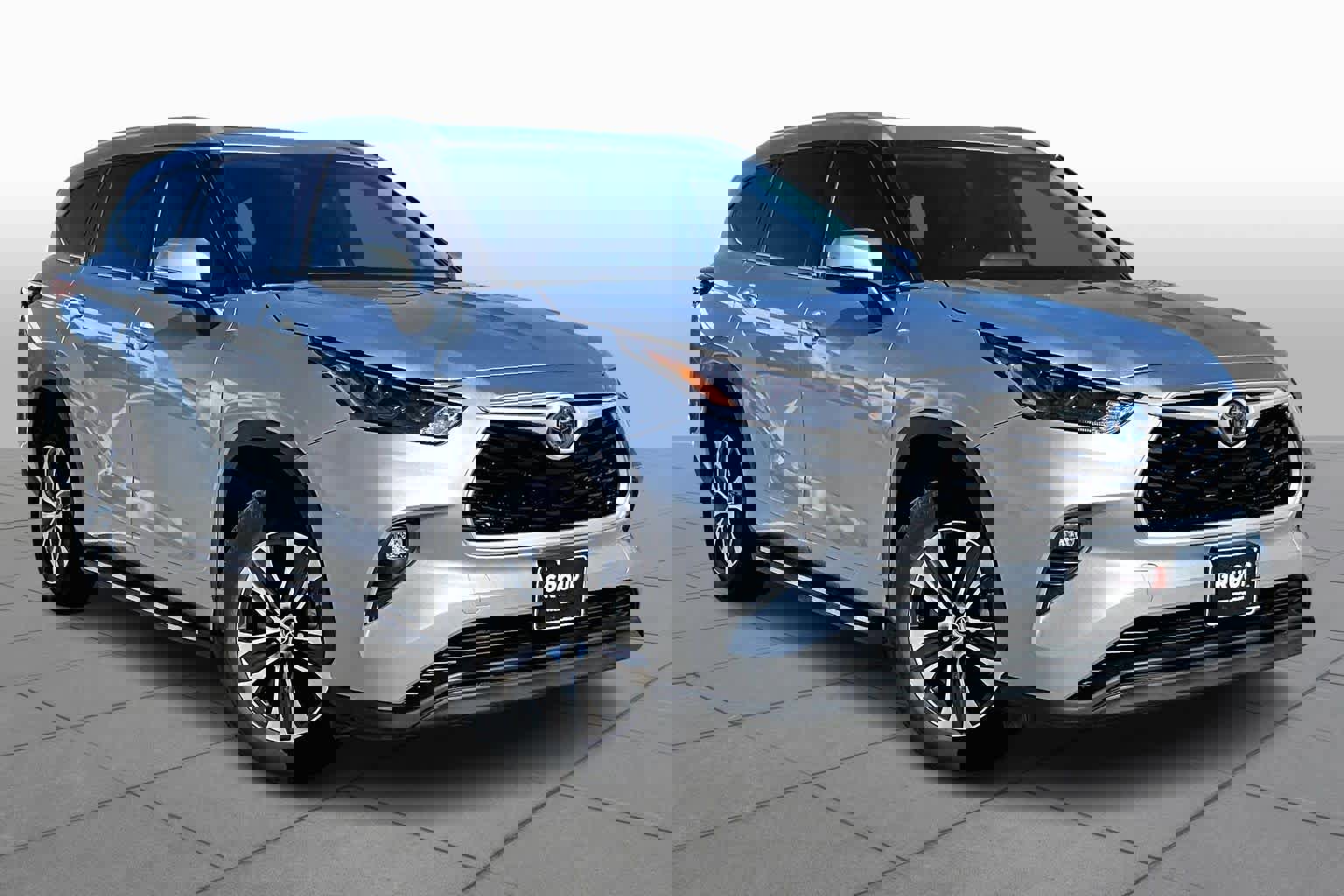 Used 2022 Toyota Highlander XLE image 2