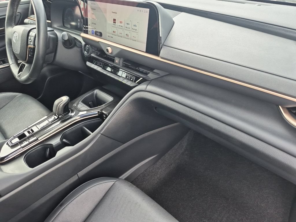 Certified 2025 Toyota Crown AWD/4WD image 15
