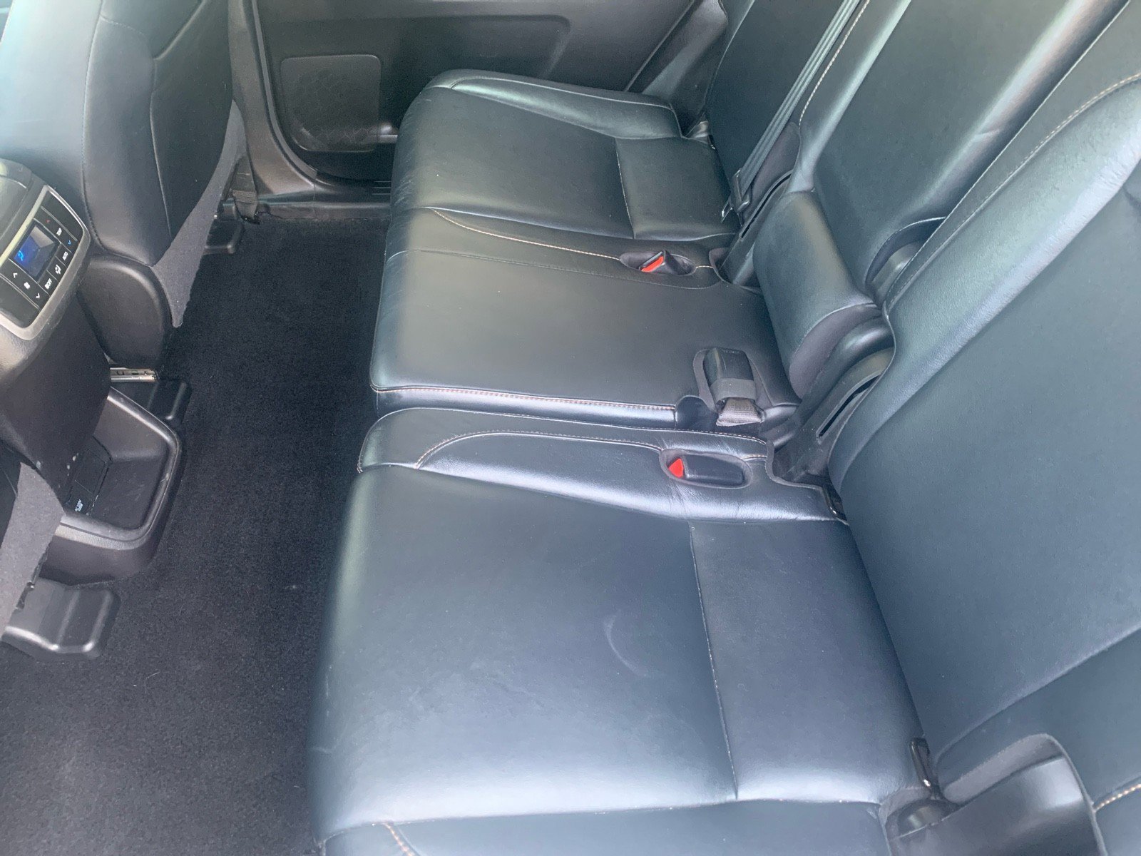 Used 2017 Toyota Highlander XLE image 12