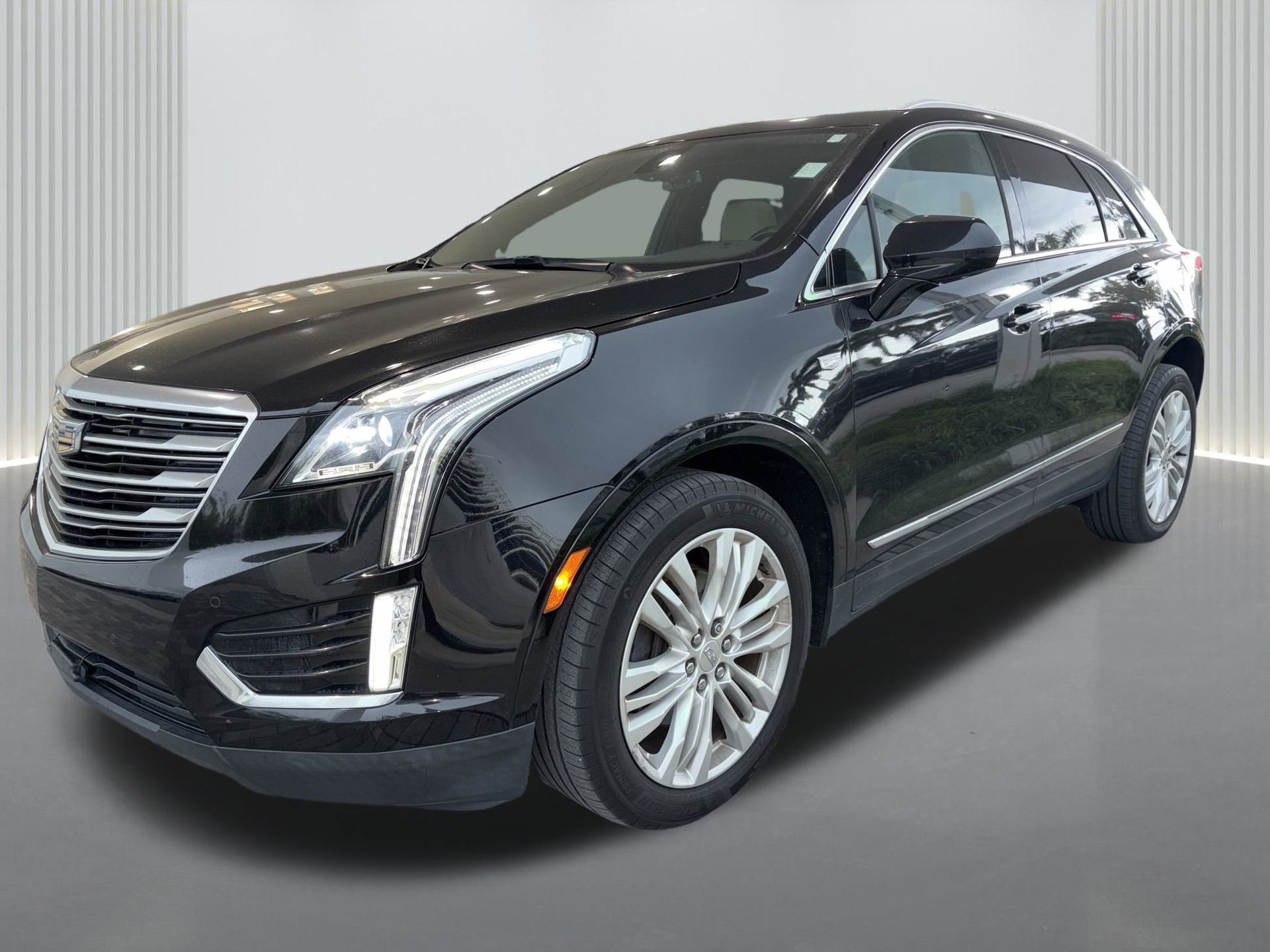 Used 2019 Cadillac XT5 Premium Luxury image 1