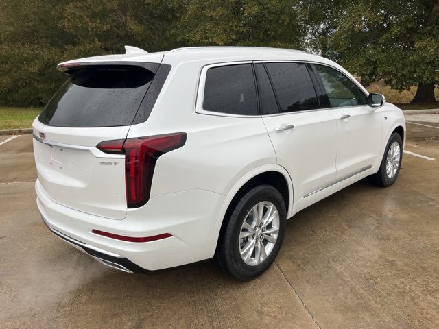 New 2025 Cadillac XT6 Luxury image 9