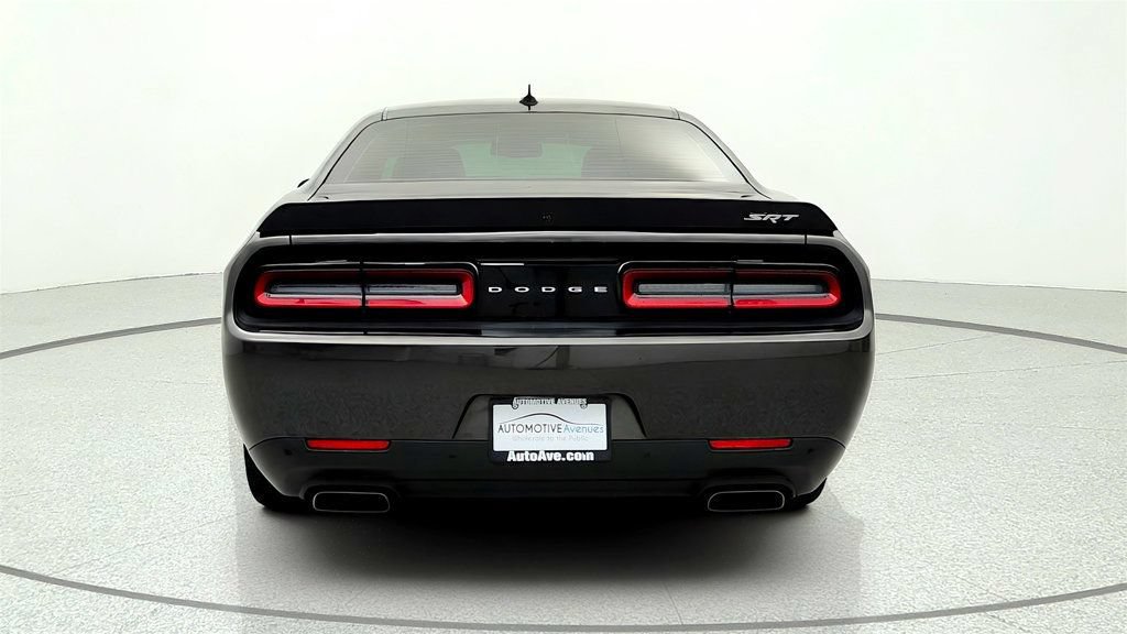 Used 2016 Dodge Challenger SRT Hellcat RWD image 6