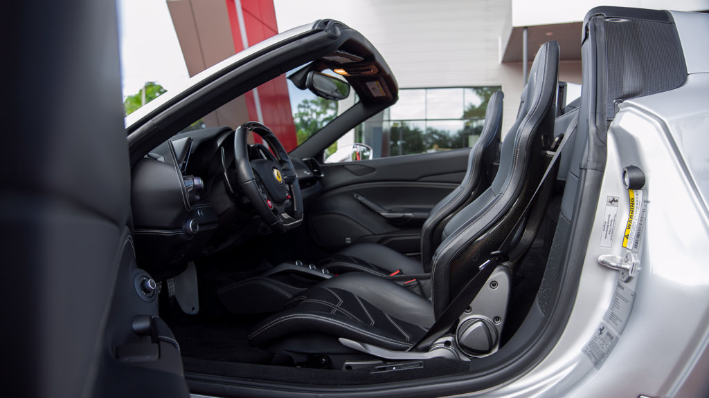 Used 2018 Ferrari 488 Spider RWD image 12