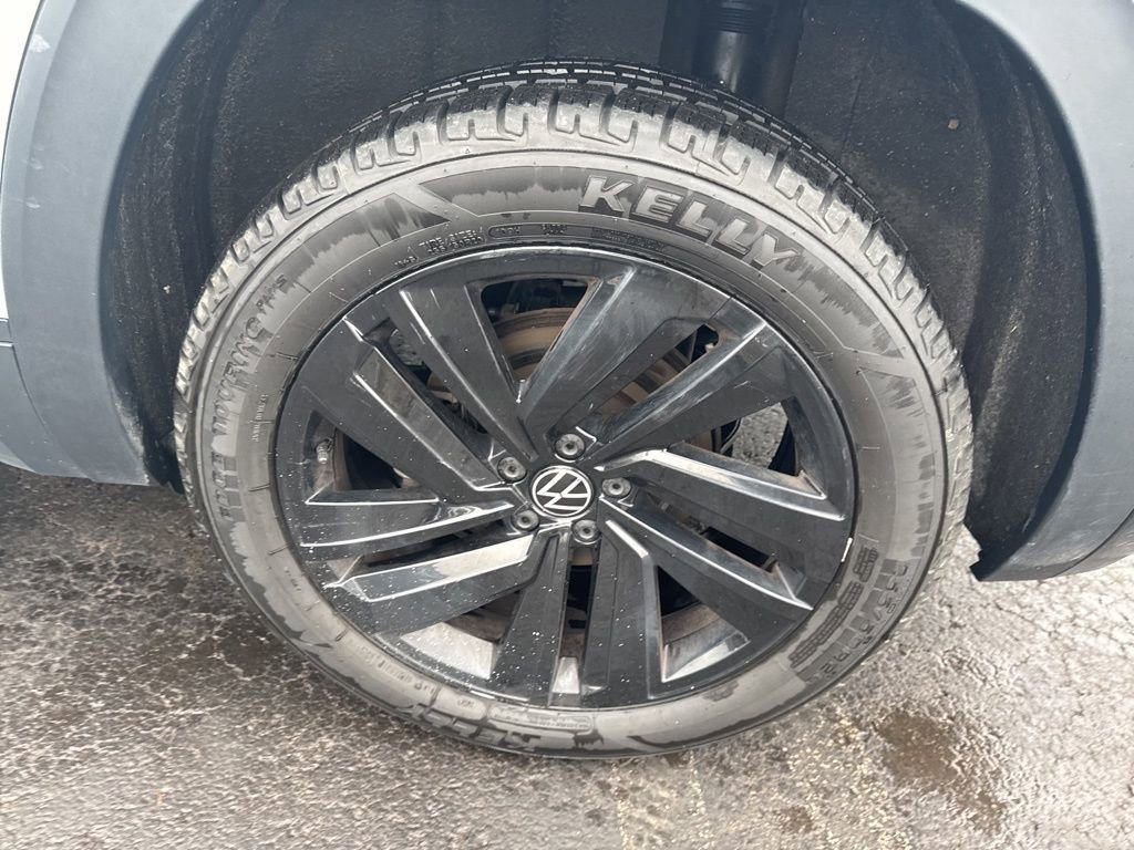 Used 2022 Volkswagen Atlas Cross Sport SE image 43