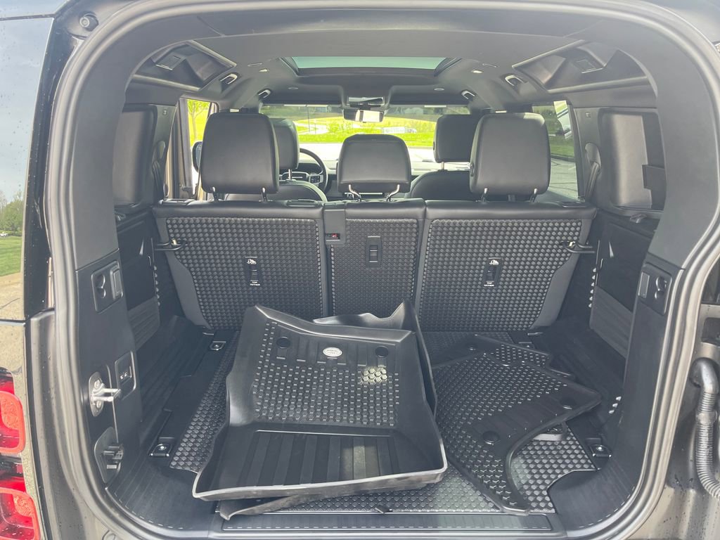 Used 2024 Land Rover Defender 110 S AWD/4WD image 18