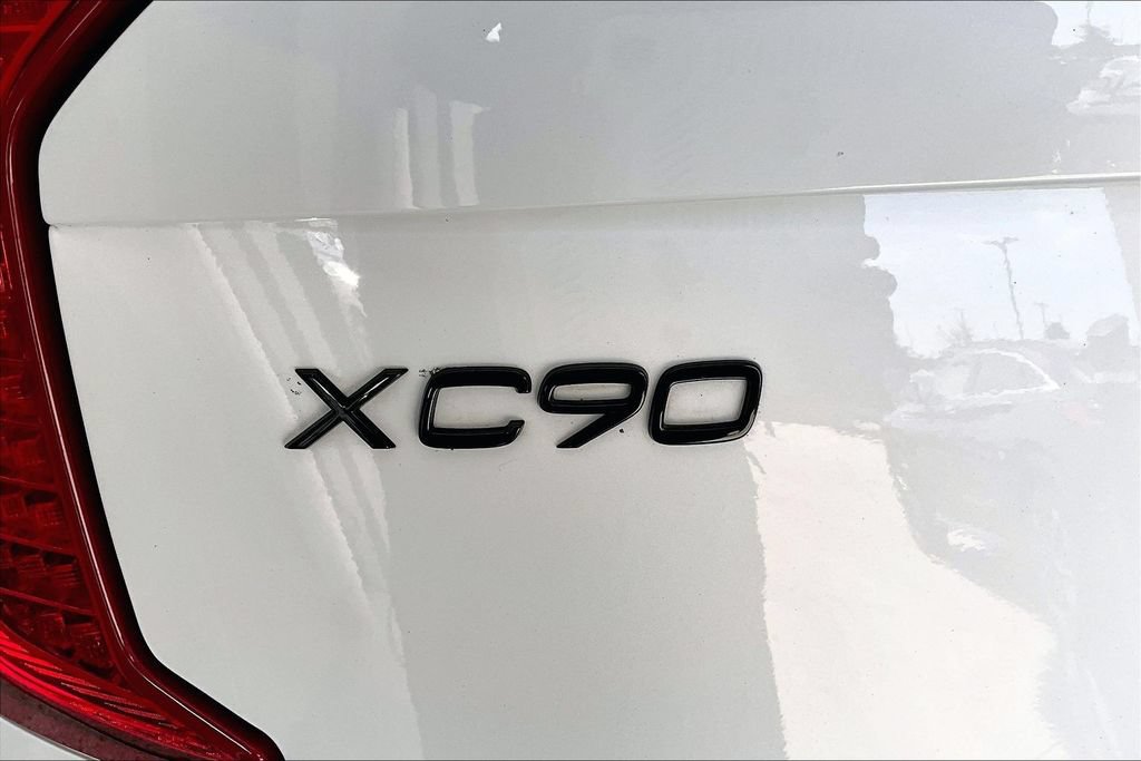 Certified 2024 Volvo XC90 T8 Plus w/ Protection Package Premier AWD/4WD image 40
