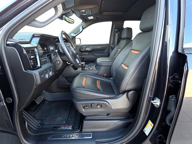 Used 2025 GMC Sierra 1500 AT4 w/ Technology Package AWD/4WD image 12
