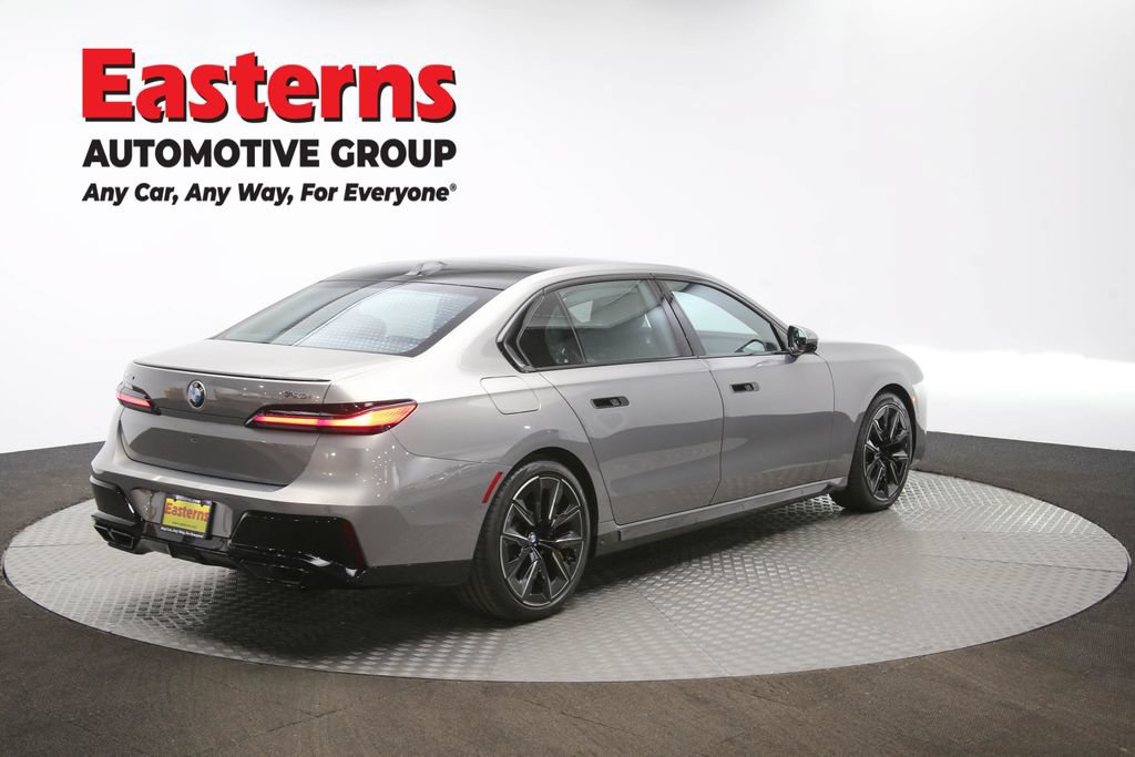 Used 2023 BMW 760i xDrive w/ Executive Package AWD/4WD image 45