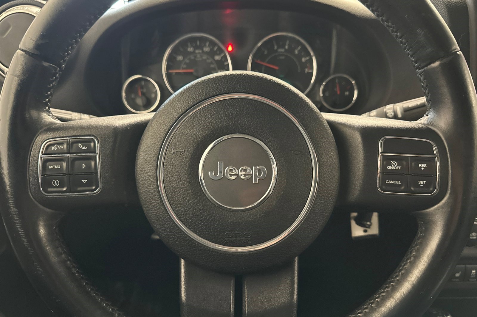 Used 2014 Jeep Wrangler Unlimited Sahara w/ Connectivity Group image 17