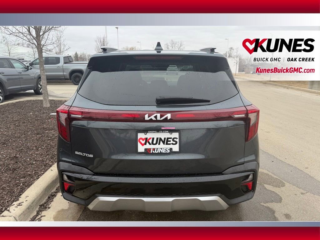 Used 2025 Kia Seltos S image 7