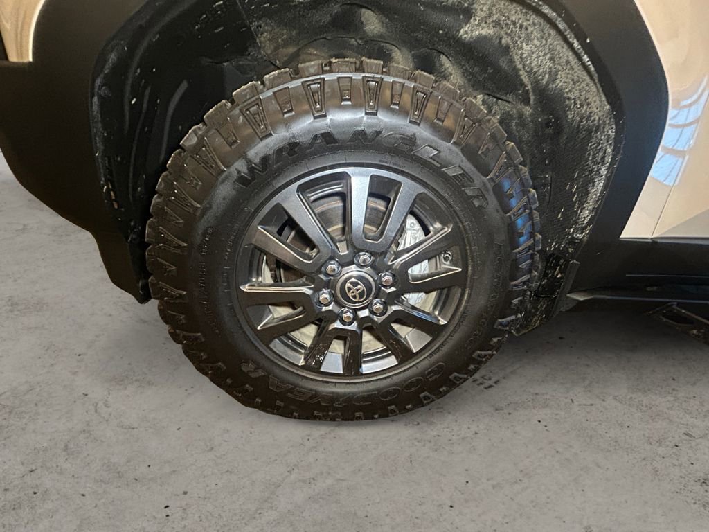 Used 2025 Toyota Land Cruiser 1958 image 14