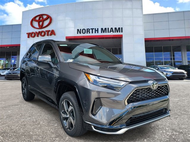 New 2025 Toyota RAV4 SE