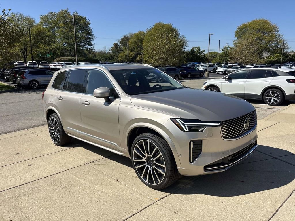 New 2026 Volvo XC90 B6 Plus w/ Protection Package Premier