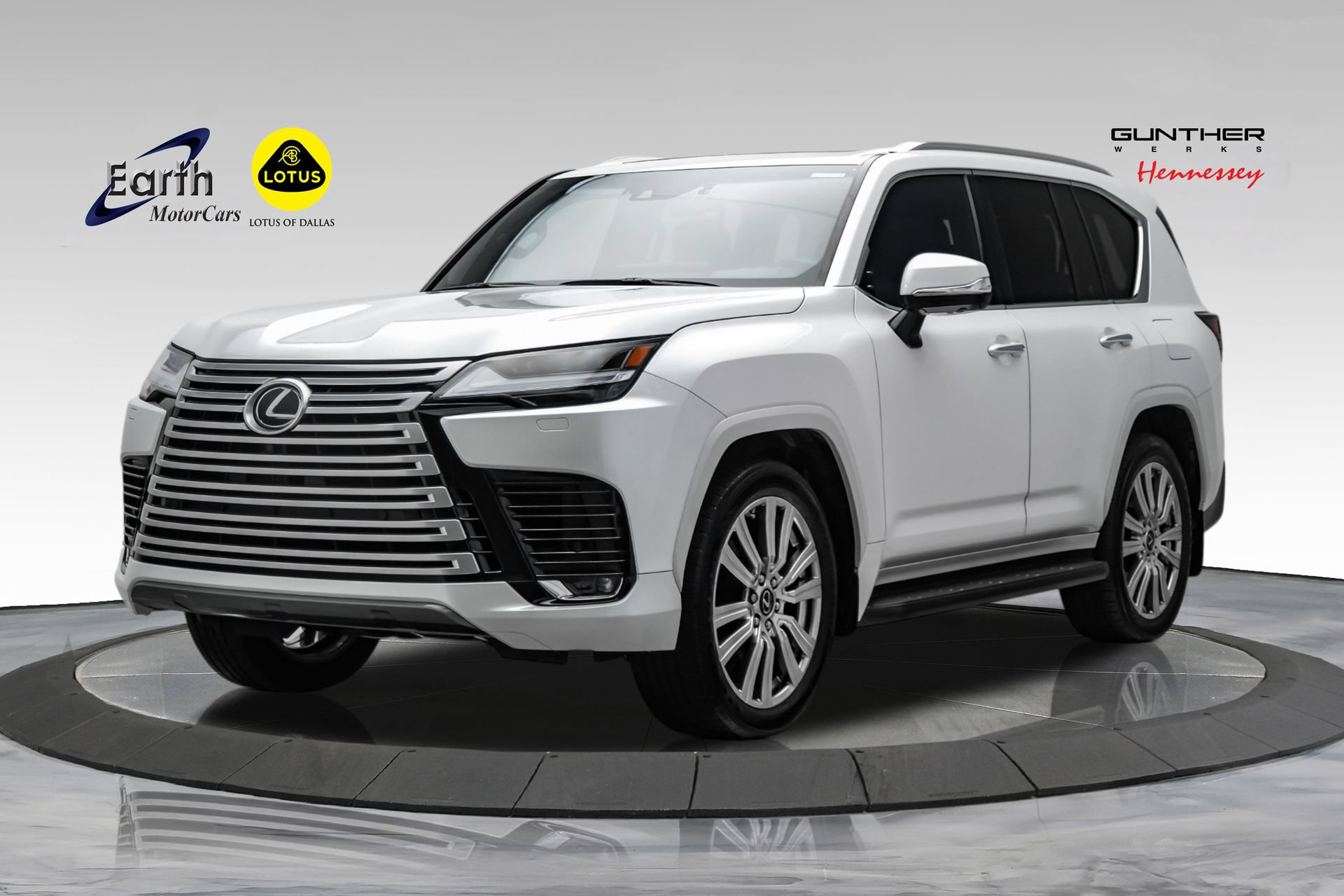 Used 2023 Lexus LX 600 4WD w/ Accessory Package (Z1)
