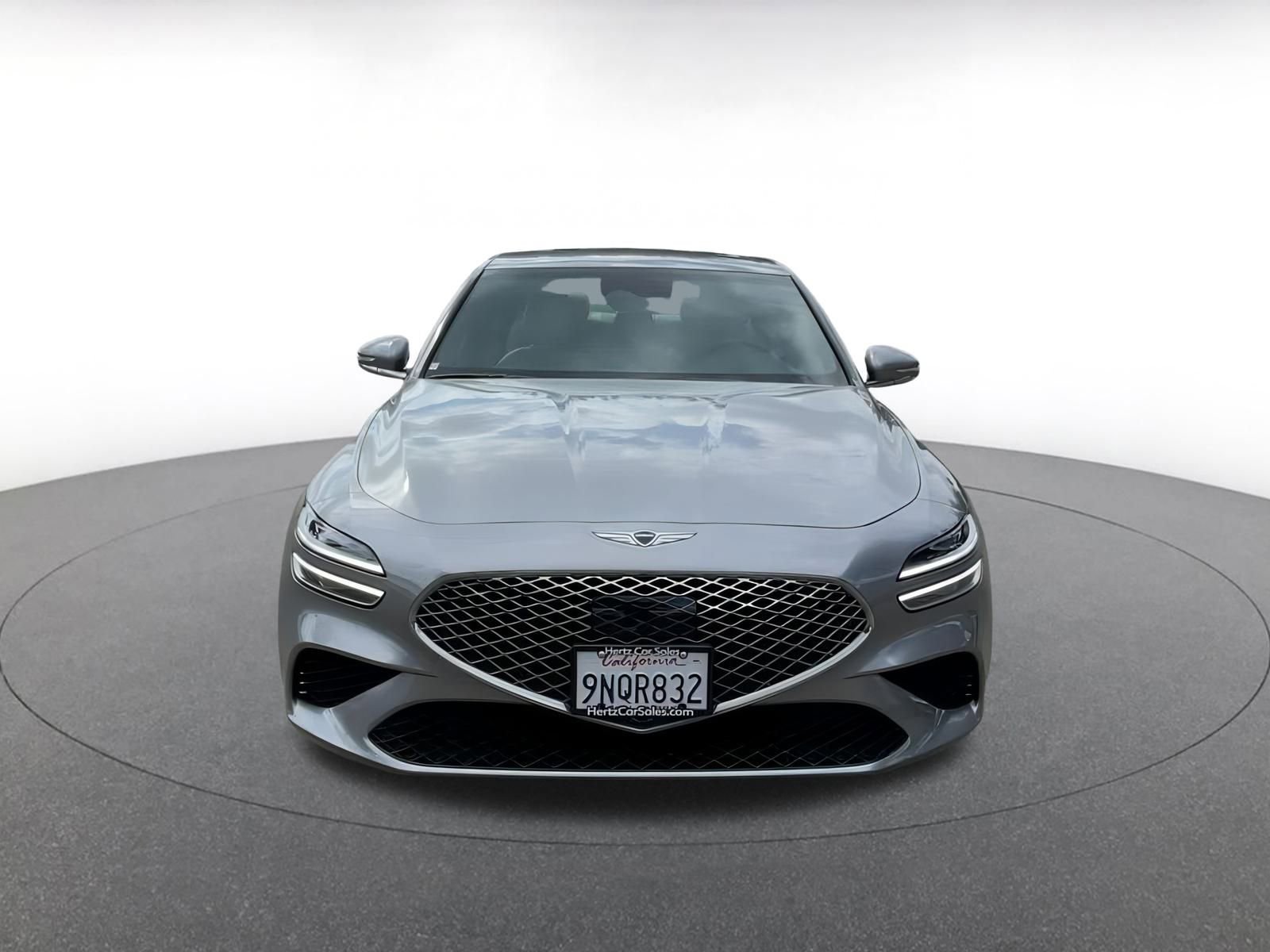 Used 2025 Genesis G70 2.5T image 4