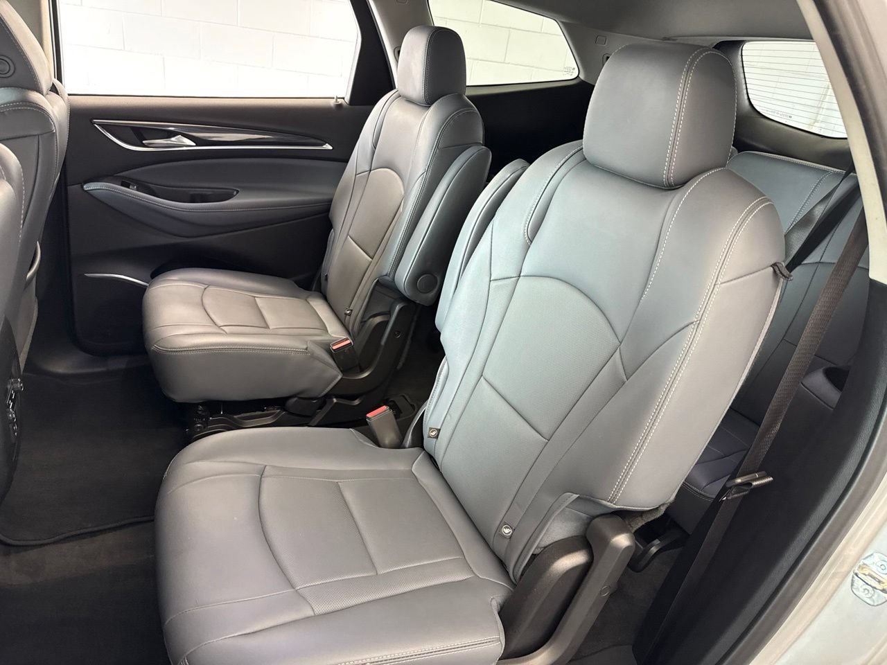 Used 2020 Buick Enclave Essence AWD/4WD image 40