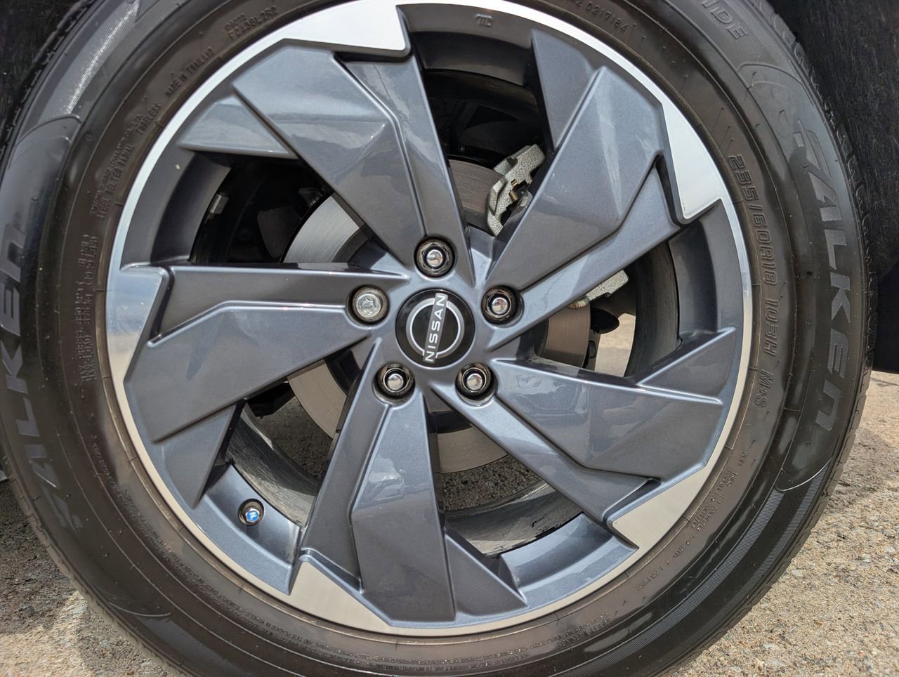 Certified 2025 Nissan Rogue SV w/ SV Premium Package FWD image 8