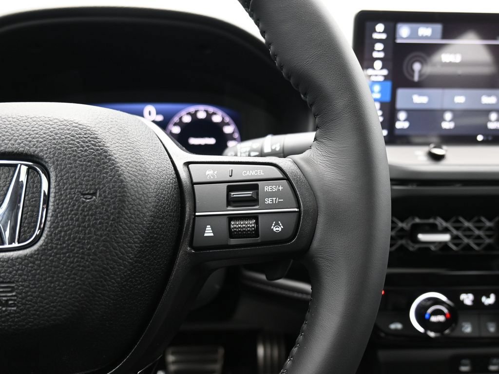 Used 2025 Honda Accord Sport image 34