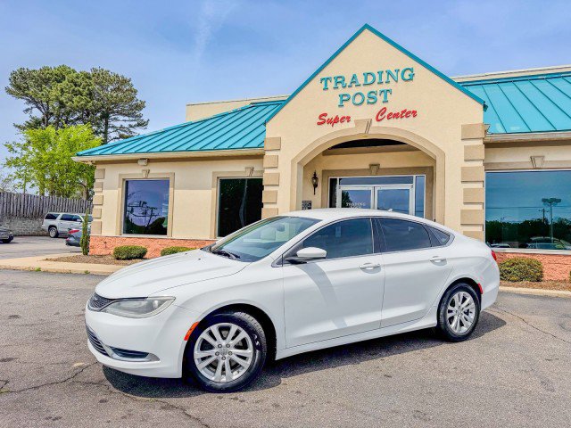Used 2017 Chrysler 200 Limited Platinum w/ Comfort & Convenience Group image 19