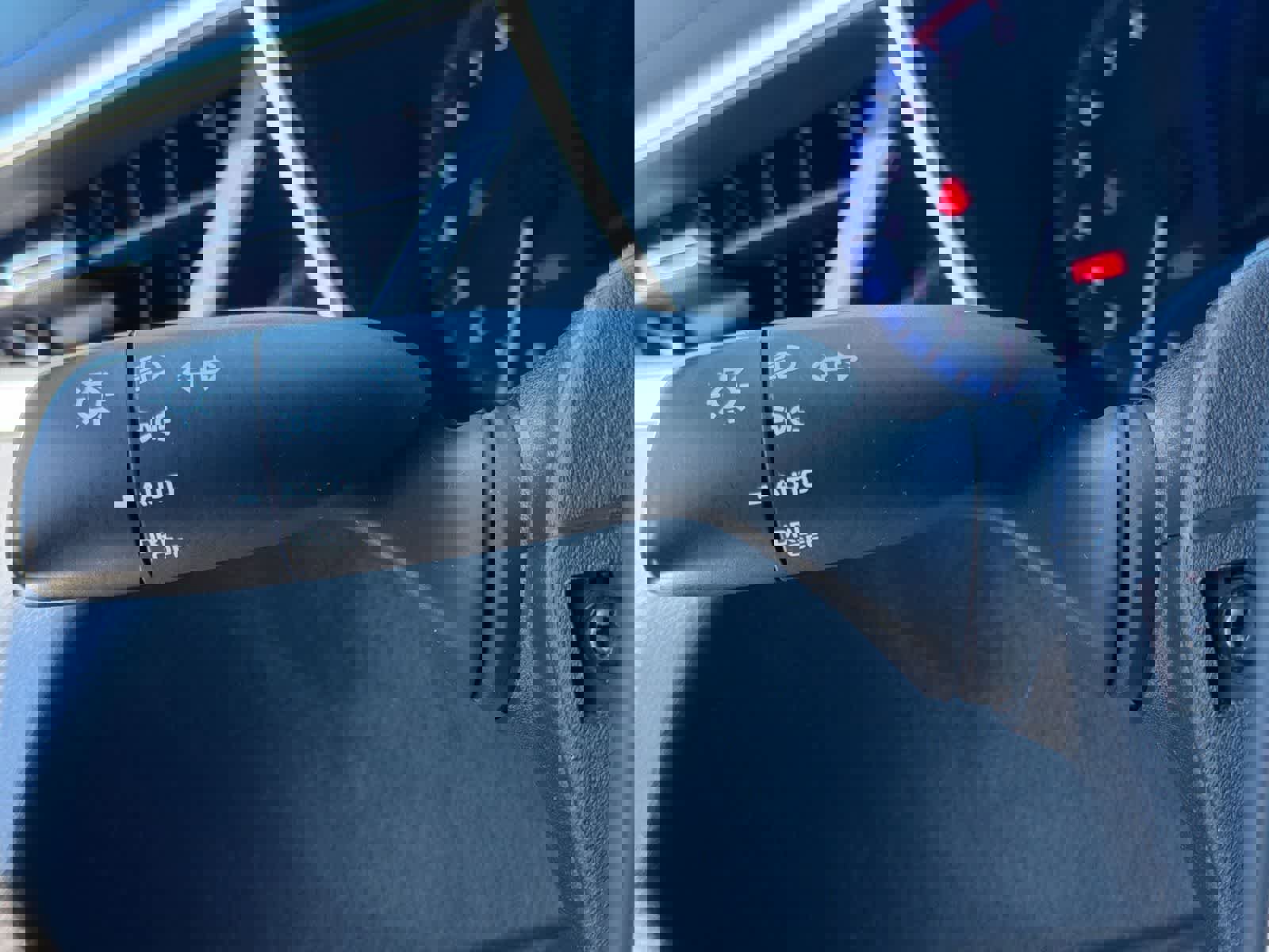 Used 2020 Toyota Corolla XSE image 29